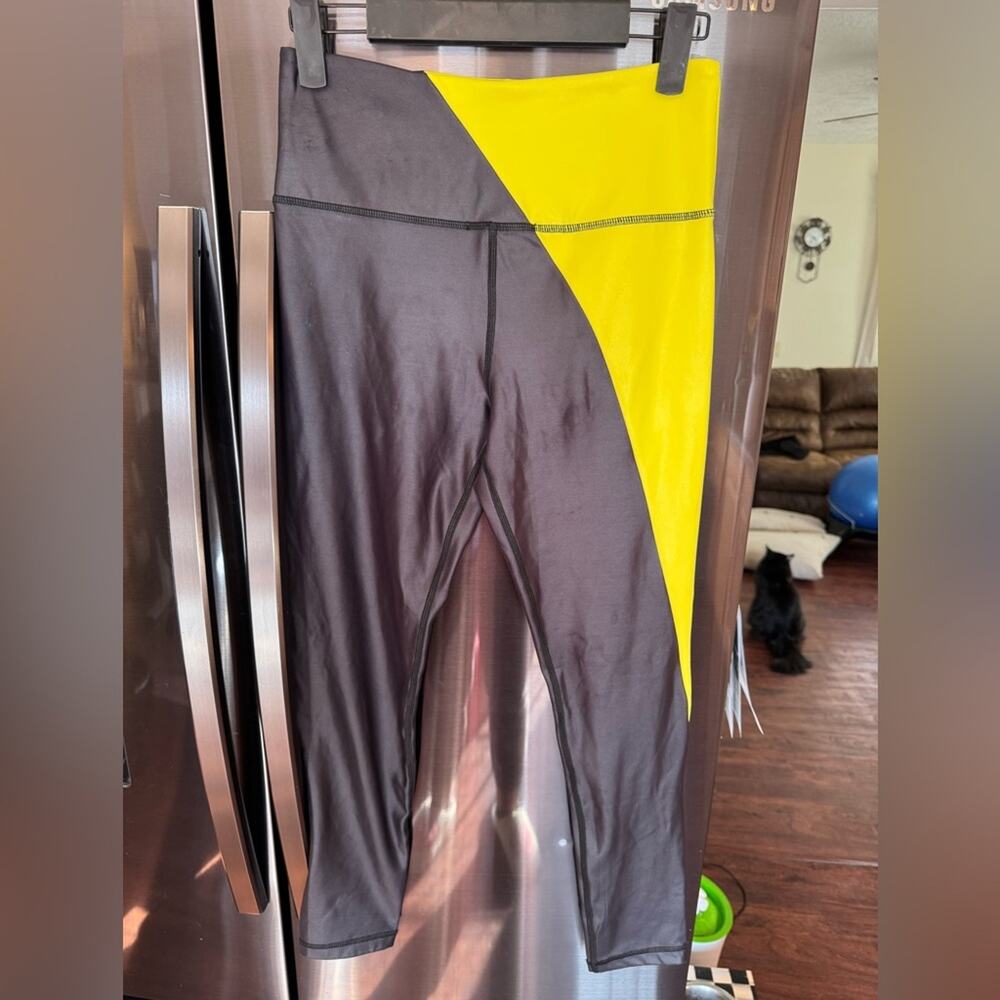 (6-8) Zyia Light n Tight leggings